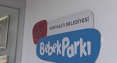 Konyaaltı Belediyesi'nin düzenlediği Bebek Günleri'nde Anne ve Çocuk Sağlığı söyleşisi