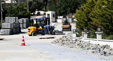 Kuşadası Belediyesi, yol yapım çalışmalarını sürdürüyor