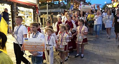 Manavgat Belediyesi'nin 'Dans ve Müzik Festivali', Side'de başladı