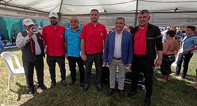Manavgat'ta Başpehlivan İsmail Balaban oldu