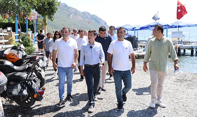 Marmaris Belediye Başkanı Ünlü, halkı dinlemeye devam ediyor