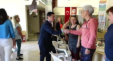 Marmaris Belediye Başkanı Ünlü, kadın kursiyerlerle kahvaltıda buluştu