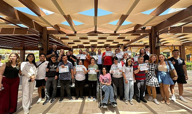 Menderes Belediye Başkanı İlkay Çiçek: "Eşit hizmet anlayışımızla tüm kesimlerin hizmetinde olmaya devam edeceğiz"