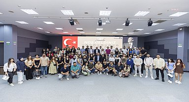 Mersin Büyükşehir Belediye Başkanı Seçer, gençlerle bir araya geldi  