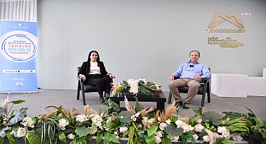 Mersin Büyükşehir Kariyer Merkezi'nin yeni nesil mentorluk programının konusu 'lojistik sektörü' oldu