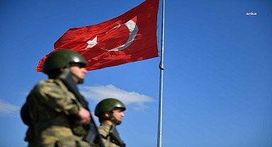 MSB: "Yunanistan'a yasa dışı yollarla geçmeye çalışan 9 şahıs yakalandı"