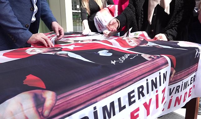 Osmangazi Belediyesi, ilçeyi Atatürk posterleriyle donatıyor