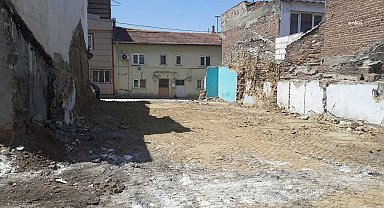 Osmangazi Belediyesi, ilçeyi metruk binalardan temizliyor