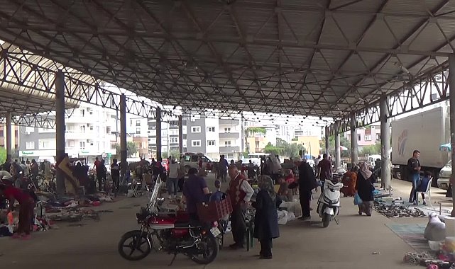 Osmaniye'den vatandaşlardan ikinci el pazarına yoğun ilgi....Esnaf: