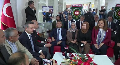 Özgür Özel'den Şehit Dul ve Yetimleri Derneği'ne ziyaret