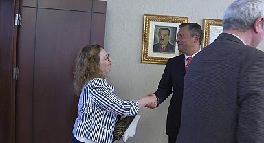 Özgür Özel, DİSK Emekli-Sen Başkanı Cengiz Yavuz ile görüştü