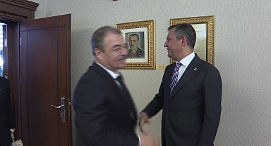 Özgür Özel, Eğitim-İş Genel Başkanı Kadem Özbay'ı kabul etti