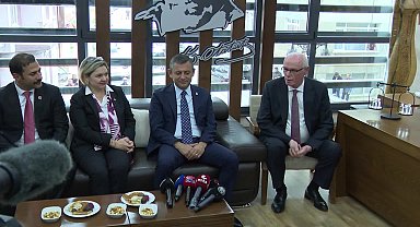 Özgür Özel Eskişehir'de: "CHP'nin Eskişehir'deki başarısı her seferinde kendini aşan sonuçlar doğuruyor"