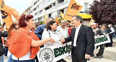 Tepebaşı Belediye Başkanı Ataç, 1 Mayıs'ı emekçilerle kutladı