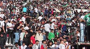 Trendyol 1. lige yükselen Amedspor şampiyonluk kupasını aldı