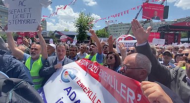 Türkiye’nin dört bir yanından binlerce emekli Ankara Tandoğan Meydanı'nda: