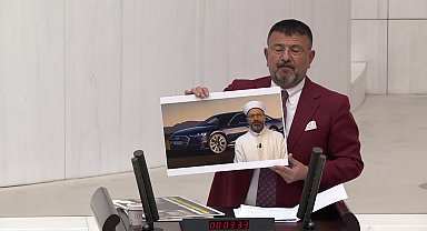 Veli Ağbaba'dan Ali Erbaş'a lüks makam aracı eleştirisi: "Bu aracın günlük kirası 25 bin lira. İnsanda vicdan olur, ahlak olur"
