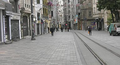 Yasaklar İstiklal Caddesi'ni de bomboş bıraktı
