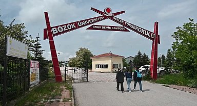 Yozgatlı ev hanımı Fatma Yıldız, çocukluk hayali olan üniversite eğitimine 49 yaşında kavuştu