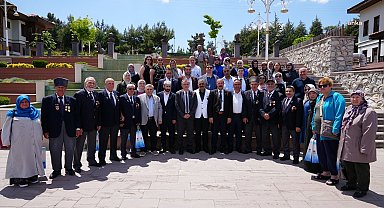 Yunusemre Belediyesi'nden 'Anneler Günü' etkinliği