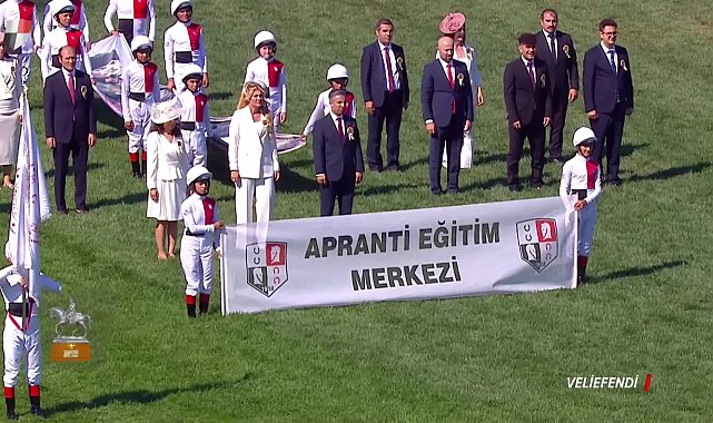 98. Gazi Koşusu'nu Dragon Flame, Jokey Akın Sözen ile kazandı