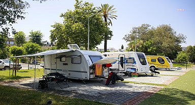 Antalya Büyükşehir'e bağlı Karavan Park’a tatilci akını