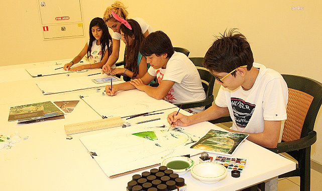 Ataşehir Belediyesi'nden çocuklara 'Yaz Sanat Okulu'