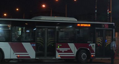 Başkan Tugay 05.30'da ESHOT personeliyle bayramlaştı
