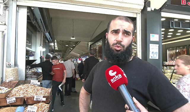 Başkent'te esnaf dertli: “İnsanların alım gücü yok. Normalde arife günü burada adım atacak yer olmazdı”