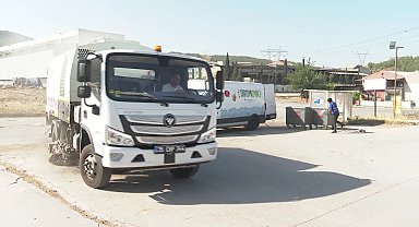 Bayram sonrası Büyükşehir’in temizlik ekipleri sahada