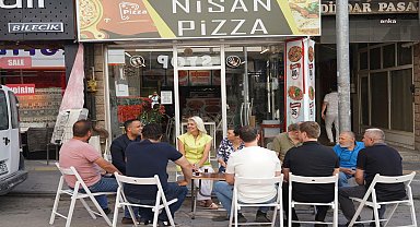 Bilecik Belediye Başkanı Subaşı, mesaiye işçilere simit ikram ederek başladı