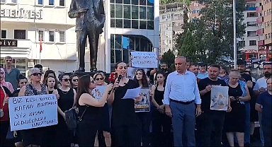 Borçka'da vatandaşlar, hayvanlara uygulanan şiddete tepki gösterdi