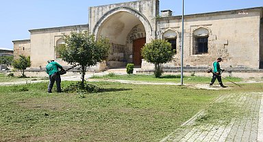Ceyhan Belediyesi, ilçeyi bayrama hazırlıyor