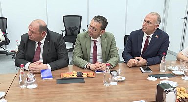 CHP Genel Başkanı Özel'den İzmir'de başkanlar zirvesi