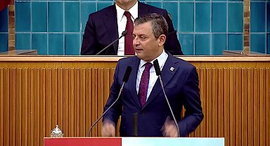 CHP grup toplantısı... Özgür Özel: “31 Mart'ı bahane edip ‘Hadi, hemen sandık’ demem. Ama böyle giderse erken seçimi millet ister, önünde kimse duramaz”