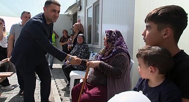 Çukurova Belediye Başkanı Kozay'dan Şambayadı Konteyner Kent’e bayram ziyareti