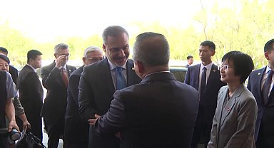 Dışişleri Bakanı Fidan, Urumçi'de Çin Komünist Partisi’nin Bölge Sekreteri Ma Xingrui ve Vali Erkin Tuniyaz ile görüştü