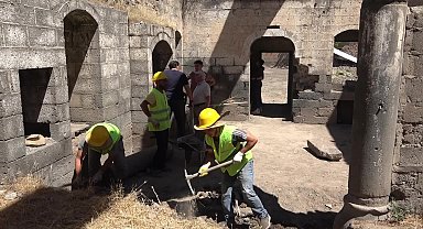 Diyarbakır'daki Surp Sarkis Ermeni Ortadoğu Kilisesi’nde restorasyon... Türkiye Ermenileri Patriği Maşalyan: