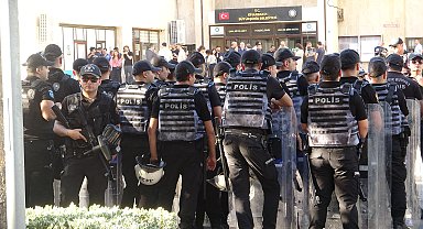 Diyarbakır ve Van’da gösteri ve eylem yasağı uzatıldı