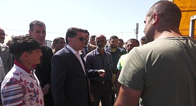 Esenyurt Belediye Başkanı Özer’den kurban satış alanında inceleme