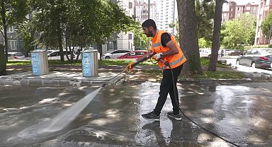 Esenyurt Belediyesi ekiplerinden bayram temizliği 
