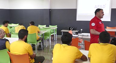 Esenyurt Belediyesi’nden ilçedeki işletmelerin personeline deprem bilinci eğitimi