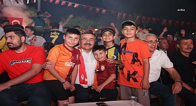 Gölbaşı Belediyesi, A Milli Futbol Takımı’nın maçı için dev ekran kurdu