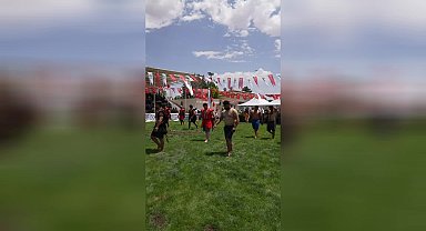 İbrahimşehir Geleneksel Aşırtmalı Aba Güreşleri’nde başpehlivan Alper Aslan oldu