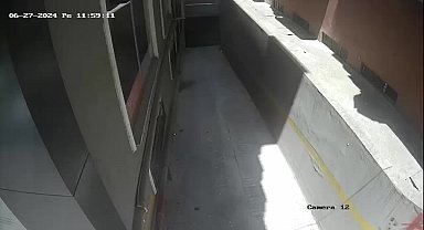 İstanbul Bahçelievler'de yine çökme... Bir binanın çatısında kısmi çökme meydana geldi