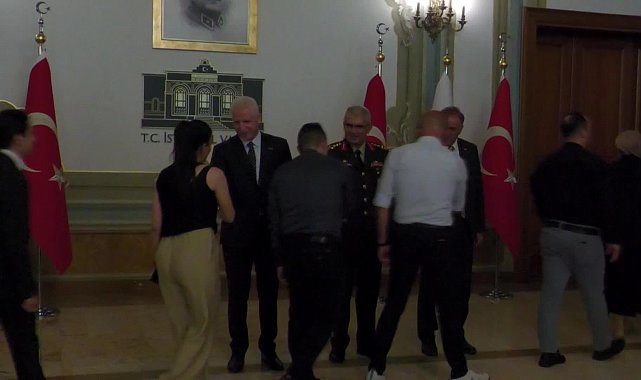 İstanbul Valiliği’nde bayramlaşma programı düzenlendi