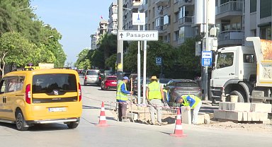 İzmir Büyükşehir Belediyesi Vasıf Çınar Bulvarı’nı yeniden düzenliyor