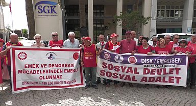İzmir'de emeklilerden siyah çelenkli ikramiye tepkisi: