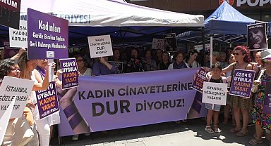 İzmir'de kadın cinayetleri protesto edildi