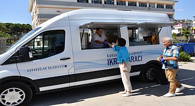 İzmir Karabağlar Belediye Başkanı Kınay velilerin YKS heyecanını paylaştı